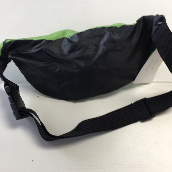 Green and Black Fanny Pack with 1 Pouch - Picture 4 of 6